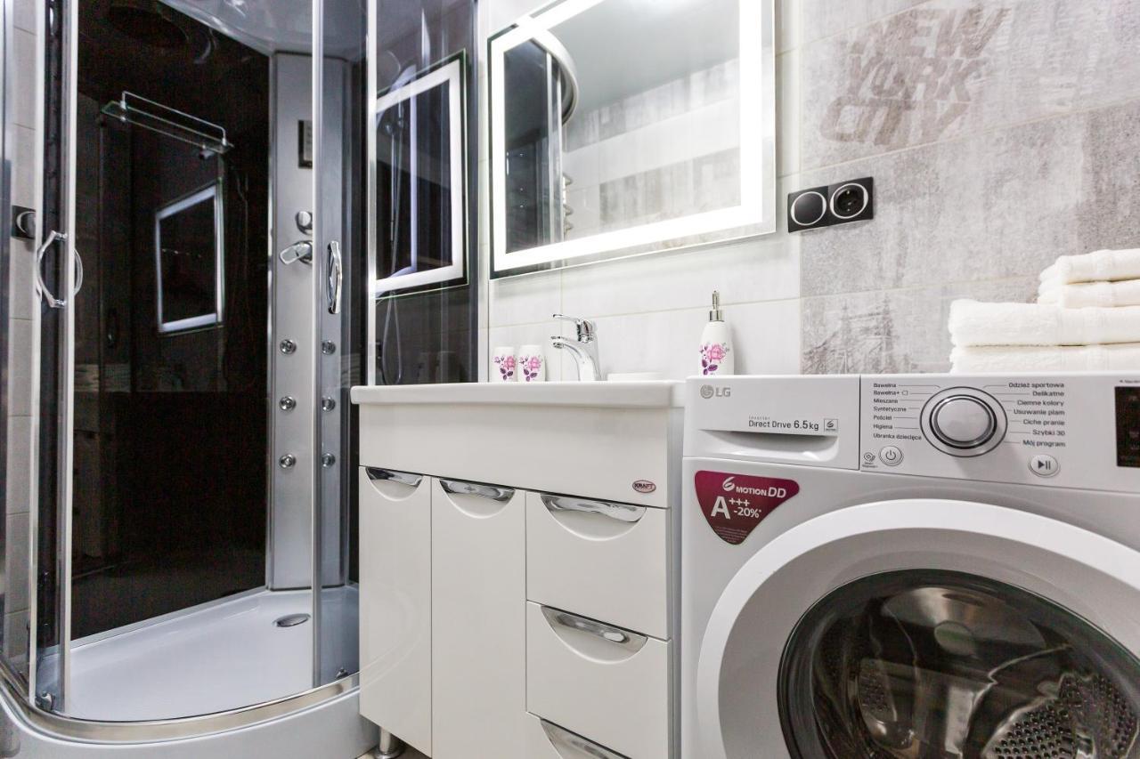 Best Apartment Kulisha 22 Lviv Kültér fotó